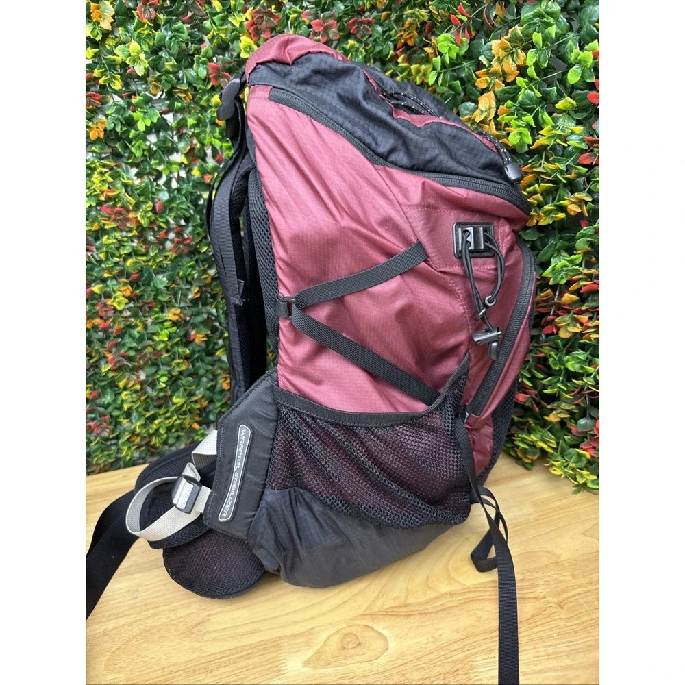Gregory Mountain‎ Products Iris Red Maroon Hiking Backpack + Buckle Outdoors GUC